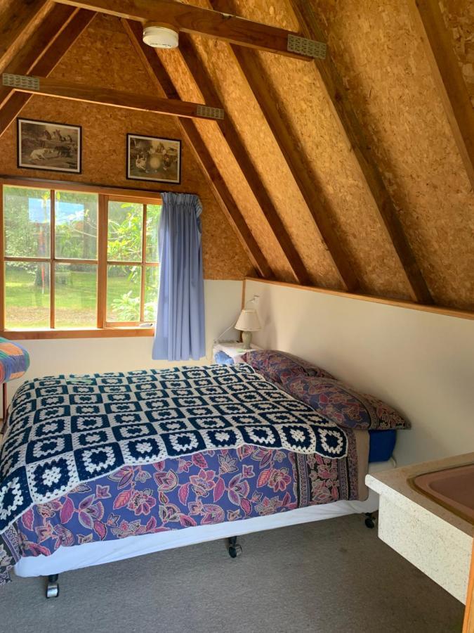 Strahan Backpackers Экстерьер фото