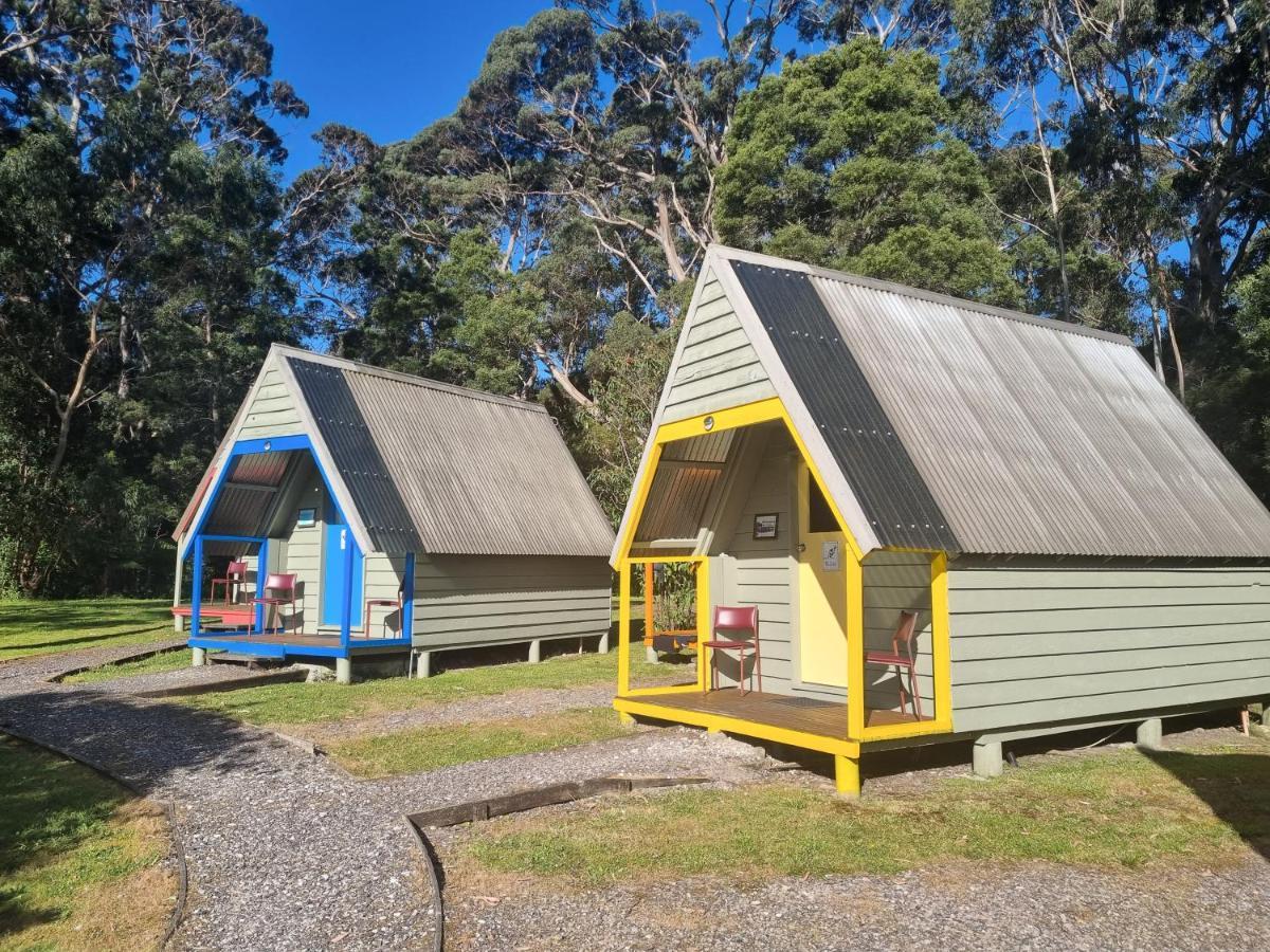 Strahan Backpackers Экстерьер фото